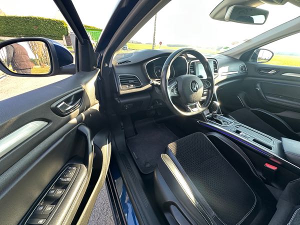 Renault Megane IV 1.2 TCE 130 ENERGY INTENS EDC