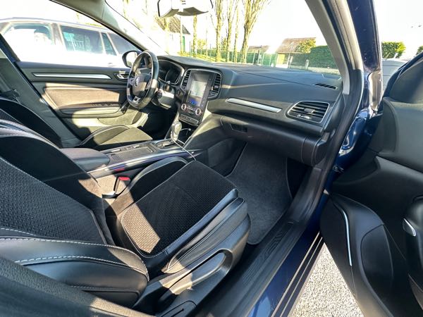 Renault Megane IV 1.2 TCE 130 ENERGY INTENS EDC