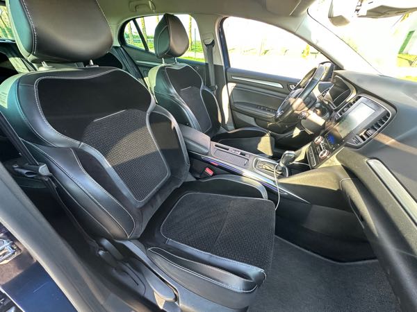 Renault Megane IV 1.2 TCE 130 ENERGY INTENS EDC