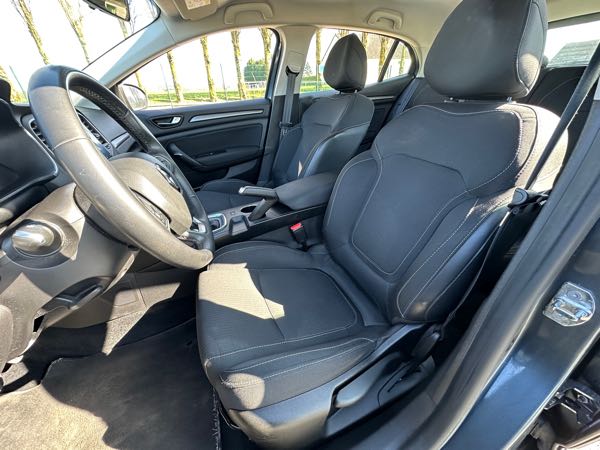 Renault Megane IV (2) 1.5 BLUE DCI 115 BUSINESS EDC 21N