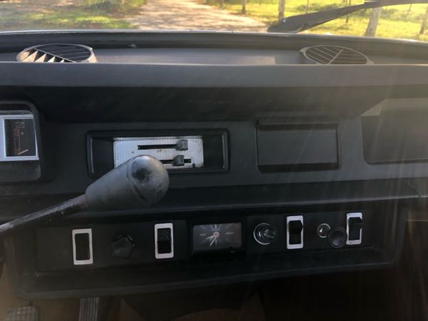 Peugeot 508 PEUGEOT 504 2.1L BERLINE - 78000KMS