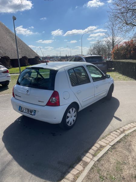 Renault Clio III (2) 1.5 DCI 70 AUTHENTIQUE 3P ECO2