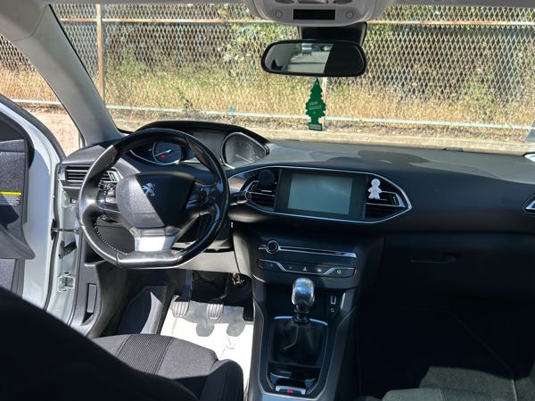 Peugeot 308 II 1.6 E-HDI 115 FELINE