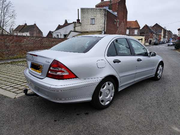 Mercedes-Benz Classe C II (2) 200 CDI CLASSIC BVA 8CV