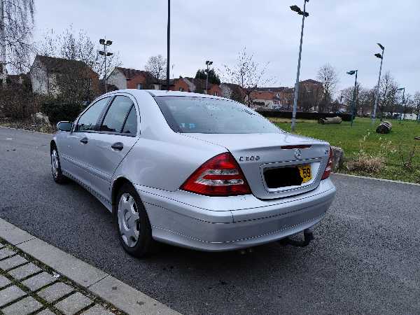 Mercedes-Benz Classe C II (2) 200 CDI CLASSIC BVA 8CV