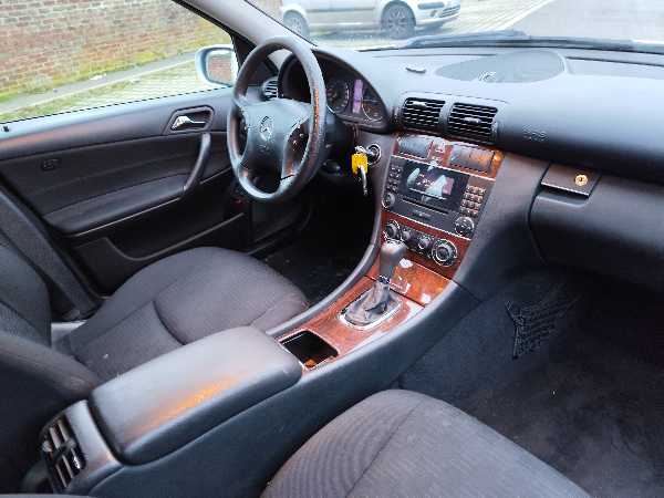 Mercedes-Benz Classe C II (2) 200 CDI CLASSIC BVA 8CV