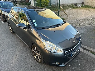 Peugeot 208 Peugeot 208 2012 - 1.6 E-HDI (INTUITIVE-147000 KMS )