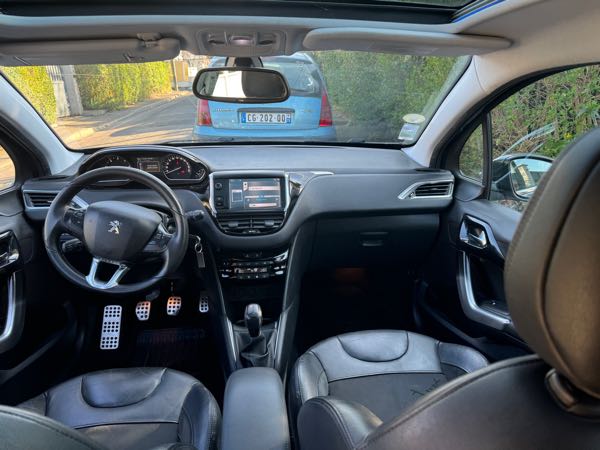 Peugeot 208 Peugeot 208 2012 - 1.6 E-HDI (INTUITIVE-147000 KMS )