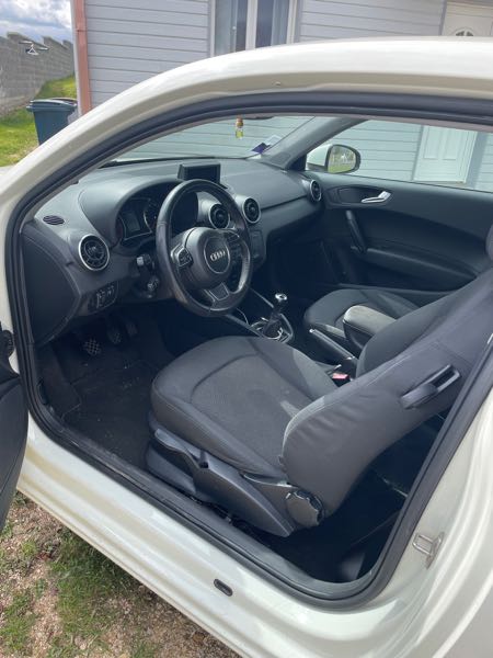Audi A1 1.6 TDI 90 AMBITION