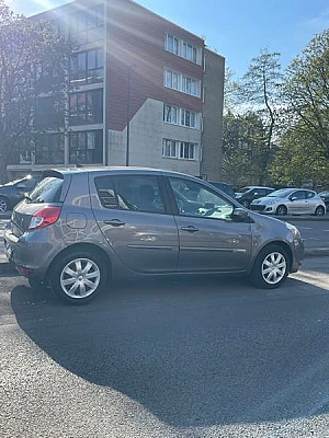 Renault Clio III (2) 1.5 DCI 75 TOMTOM LIVE 5P ECO2