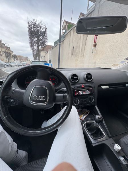 Audi A3 II (2) SPORTBACK 2.0 TDI 140 BUSINESS LINE