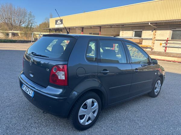 Volkswagen Polo IV (2) 1.4 16S 75 TREND PACK 5P