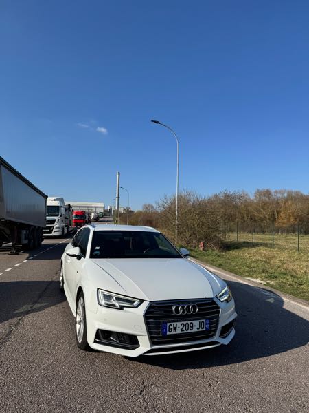 Audi A4 V AVANT V6 3.0 TDI 272 S LINE QUATTRO TIPTRONIC