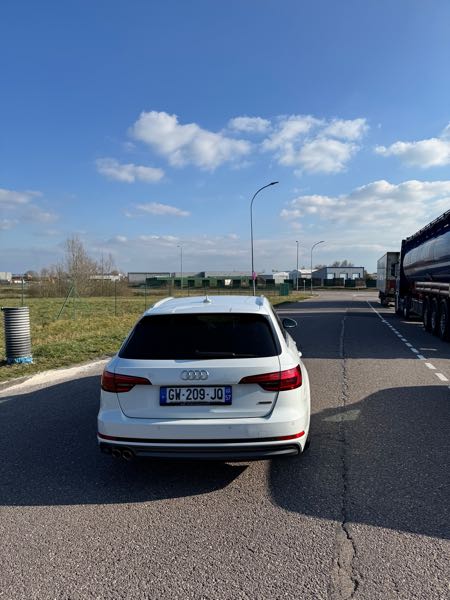 Audi A4 V AVANT V6 3.0 TDI 272 S LINE QUATTRO TIPTRONIC