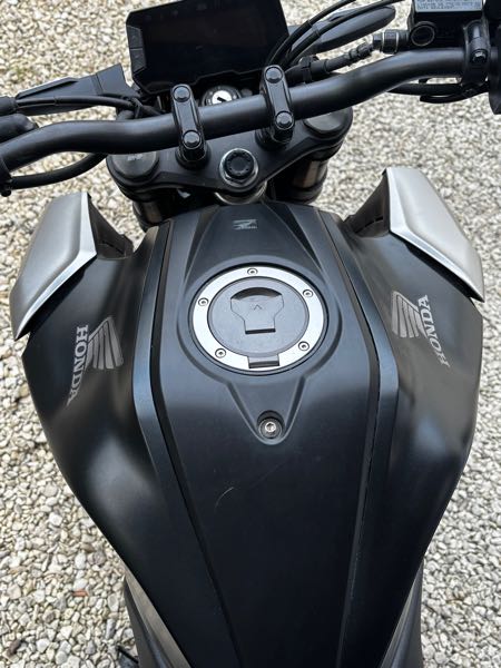 HONDA CB