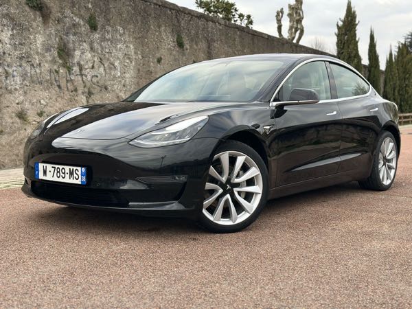 Tesla Model 3 Tesla model 3 long range, conduite entièrement autonome fsd3