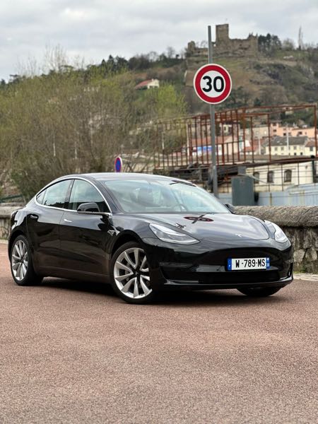 Tesla Model 3 Tesla model 3 long range, conduite entièrement autonome fsd3