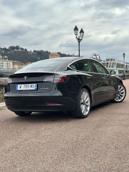 Tesla Model 3 Tesla model 3 long range, conduite entièrement autonome fsd3