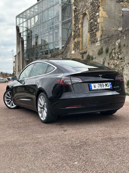 Tesla Model 3 Tesla model 3 long range, conduite entièrement autonome fsd3