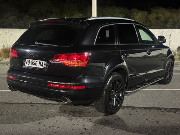 Audi Q7 3.0 V6 TDI AMBIENTE TIPTRONIC 5PL