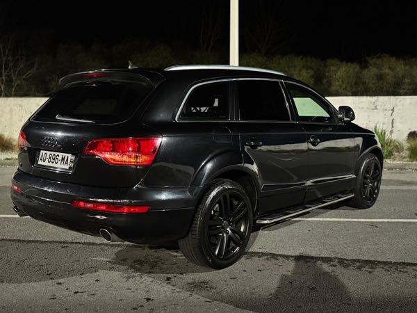 Audi Q7 3.0 V6 TDI AMBIENTE TIPTRONIC 5PL