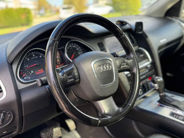 Audi Q7 3.0 V6 TDI AMBIENTE TIPTRONIC 5PL
