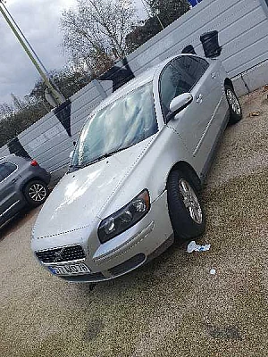 Volvo S40 II 2.0 D 8CV KINETIC