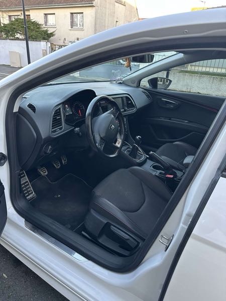 Seat Leon III (2) 1.8 TSI 180 S&amp;S FR