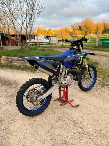 YAMAHA YZ