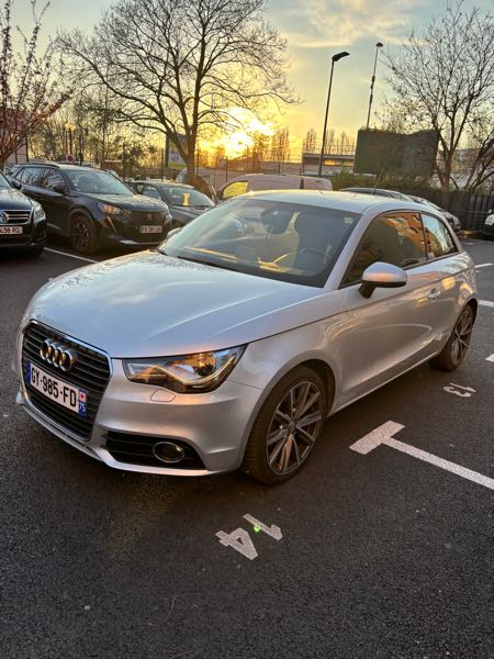 Audi A1 1.6 TDI 105 AMBITION LUXE