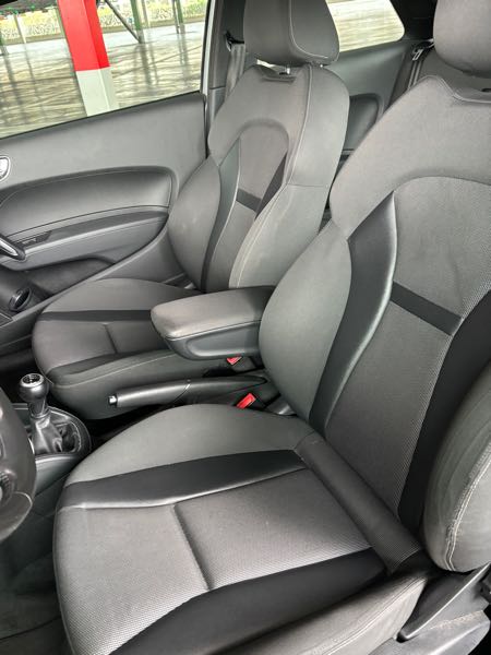 Audi A1 1.6 TDI 105 AMBITION LUXE