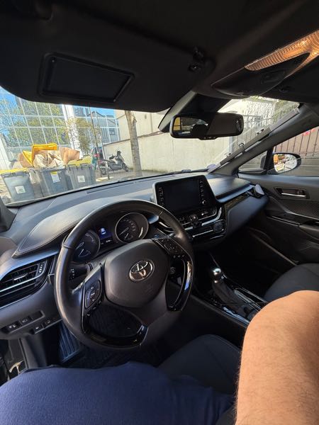 Toyota C-hr Toyota C-HR 1.8 122ch Dynamic