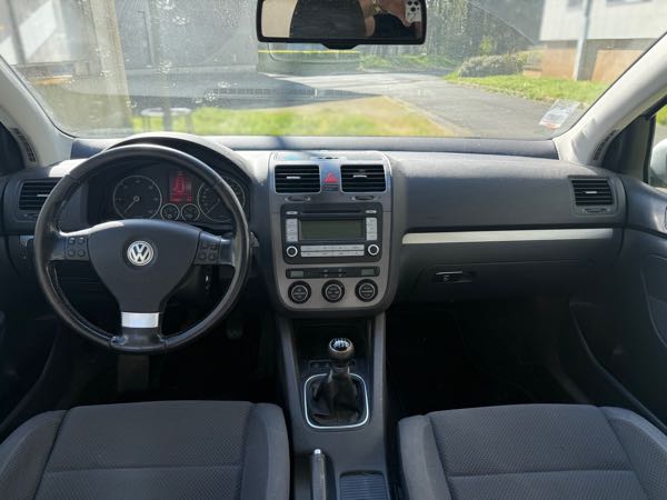 Volkswagen Golf V 1.9 TDI 105 CONFORTLINE 3P