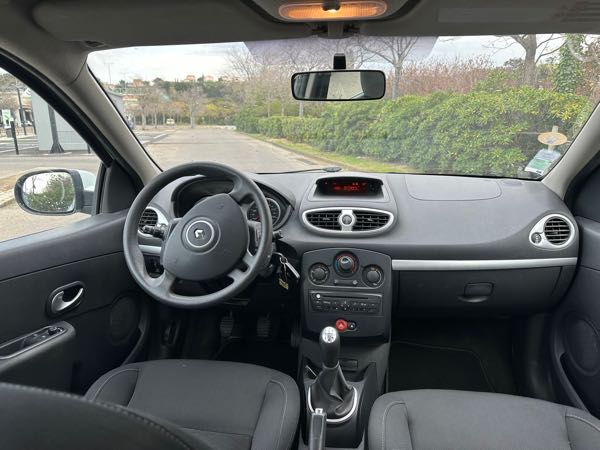 Renault Clio III 1.5 DCI 85 AUTHENTIQUE 5P