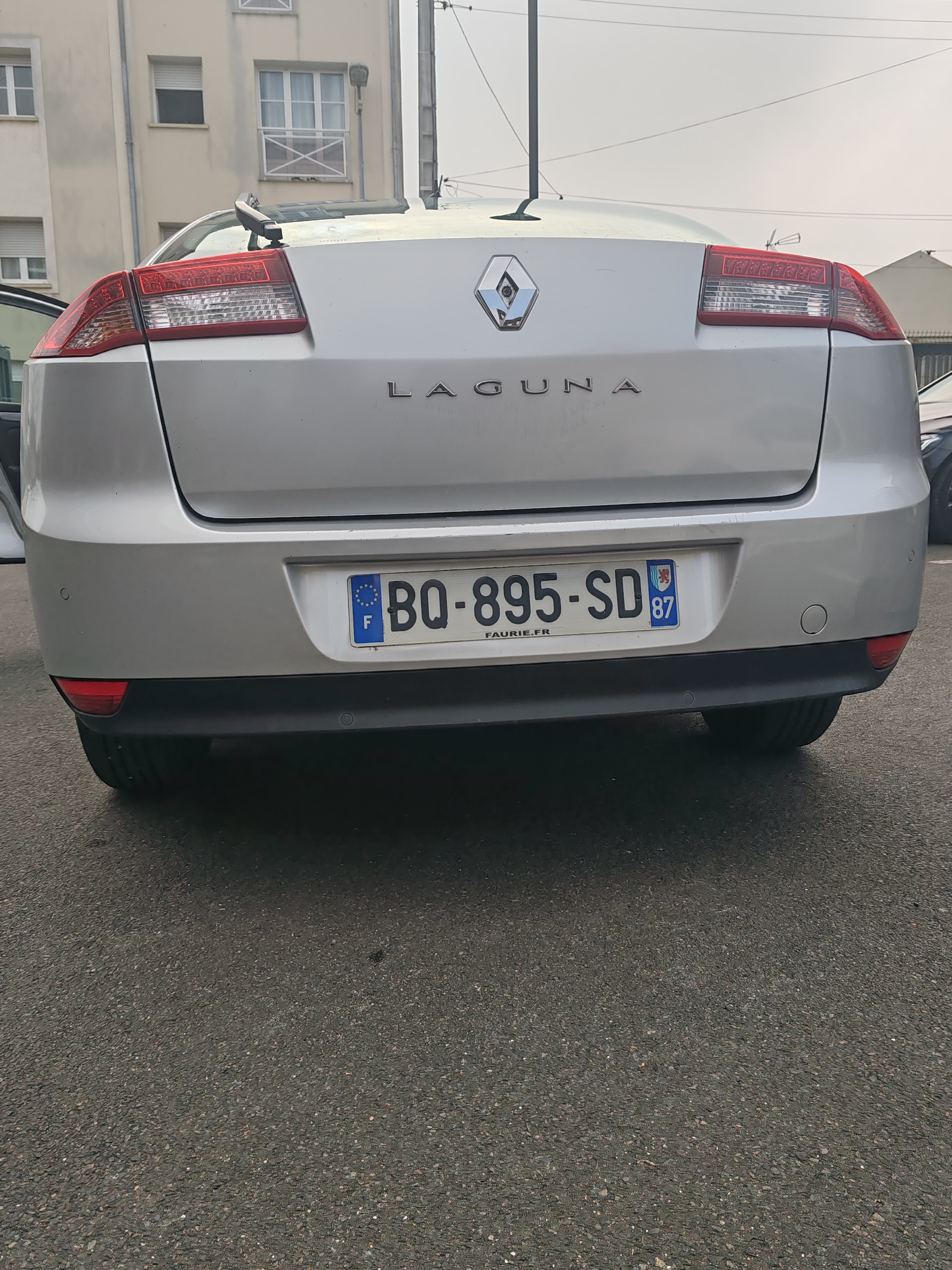 Renault Laguna III 1.5 DCI 110 BLACK EDITION