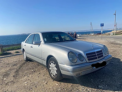 Mercedes-Benz Classe E II 320 ELEGANCE BVA
