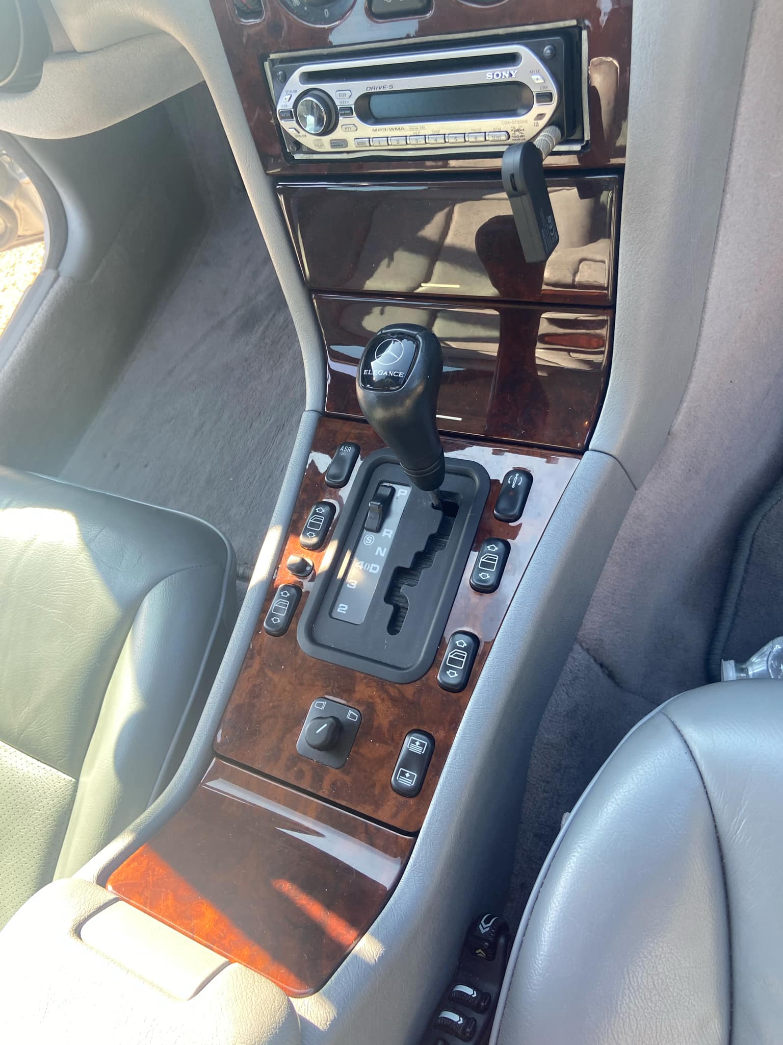 Mercedes-Benz Classe E II 320 ELEGANCE BVA