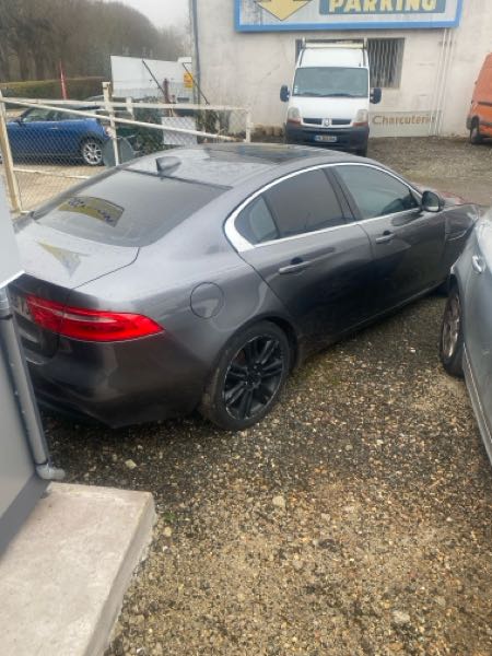 Jaguar Xe (2) 2.0 D180 AWD BUSINESS R-DYNAMIC S BVA