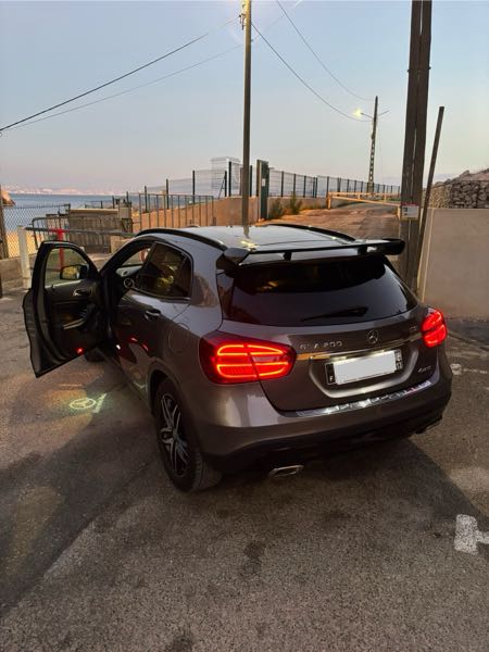 Mercedes-Benz Gla (2) 200 D BUSINESS EDITION 7G-DCT