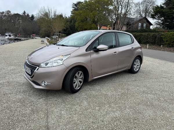 Peugeot 208 Peugeot 208