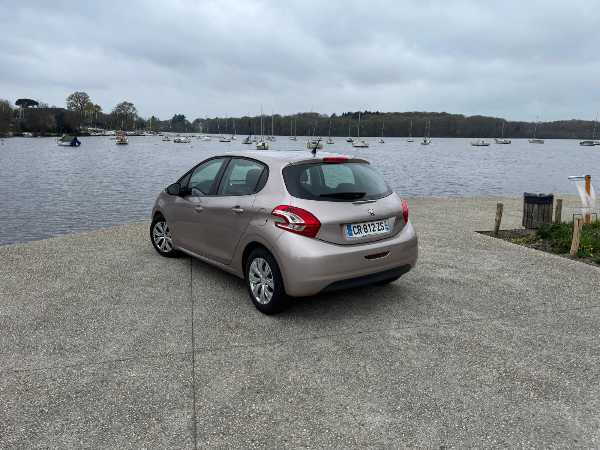 Peugeot 208 Peugeot 208