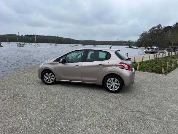Peugeot 208 Peugeot 208