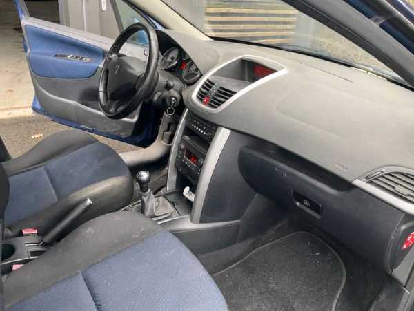 Peugeot 207 Peugeot 207 1.6 120 ch Sport