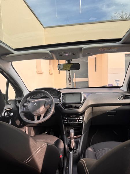 Peugeot 208 Peugeot 208