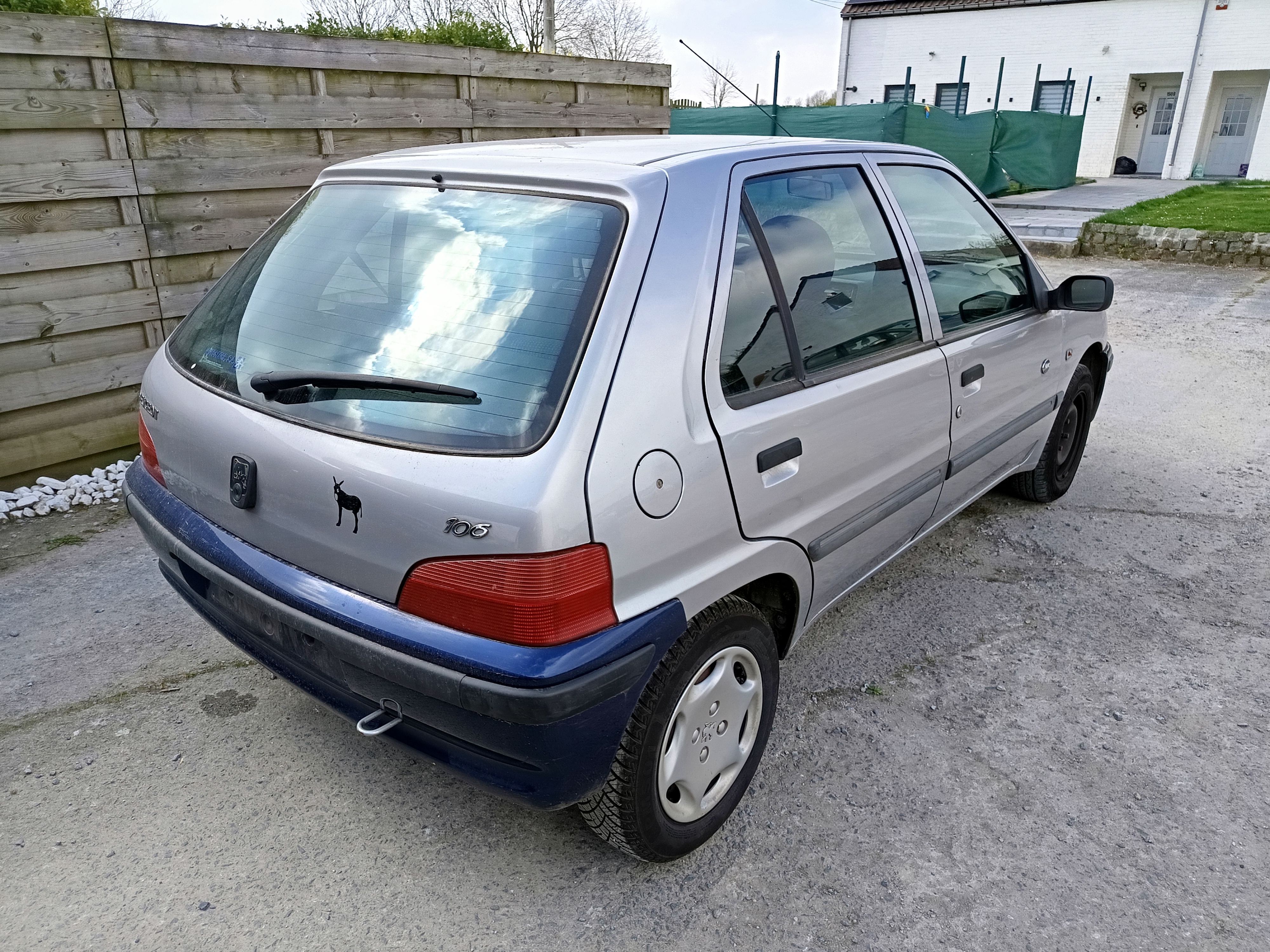 Peugeot 106 (2) 1.1 COLOR LINE 5P