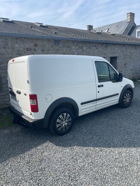 Ford Transit Connect T 200 C 1.8 TD DI 75