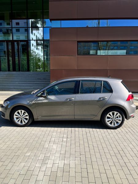 Volkswagen Golf VII 1.2 TSI 105 BLUEMOTION TECHNOLOGY CONFORTLINE DSG7 5P