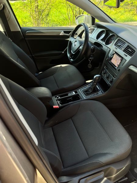 Volkswagen Golf VII 1.2 TSI 105 BLUEMOTION TECHNOLOGY CONFORTLINE DSG7 5P