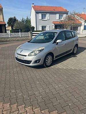 Renault Grand Scenic III 1.9 DCI 130 FAP EXCEPTION 5PL EURO5