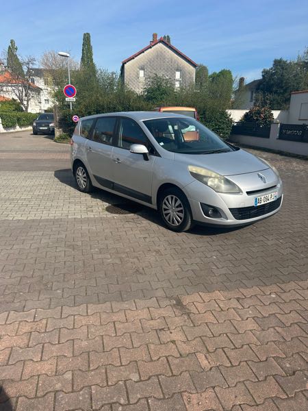 Renault Grand Scenic III 1.9 DCI 130 FAP EXCEPTION 5PL EURO5